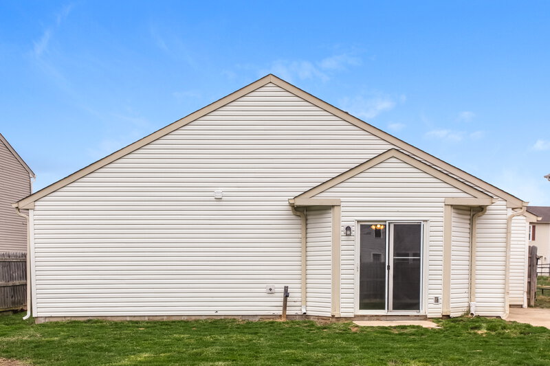 1,980/Mo, 6785 W Stansbury Blvd McCordsville, IN 46055 Rear View