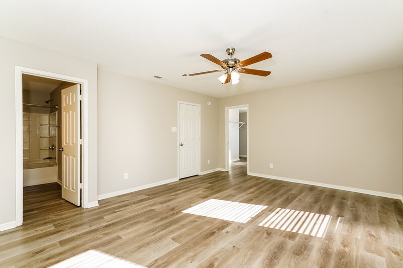 1,560/Mo, 7852 States Bend Ln Indianapolis, IN 46239 Main Bedroom View