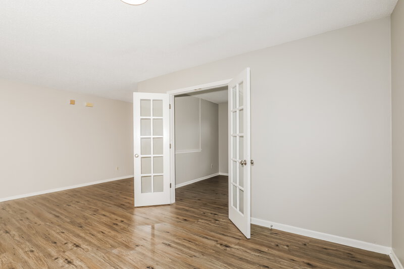 2,270/Mo, 10392 Split Rock Way Indianapolis, IN 46234 Living Room View 2