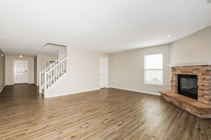 2,270/Mo, 10392 Split Rock Way Indianapolis, IN 46234 Family Room View 2
