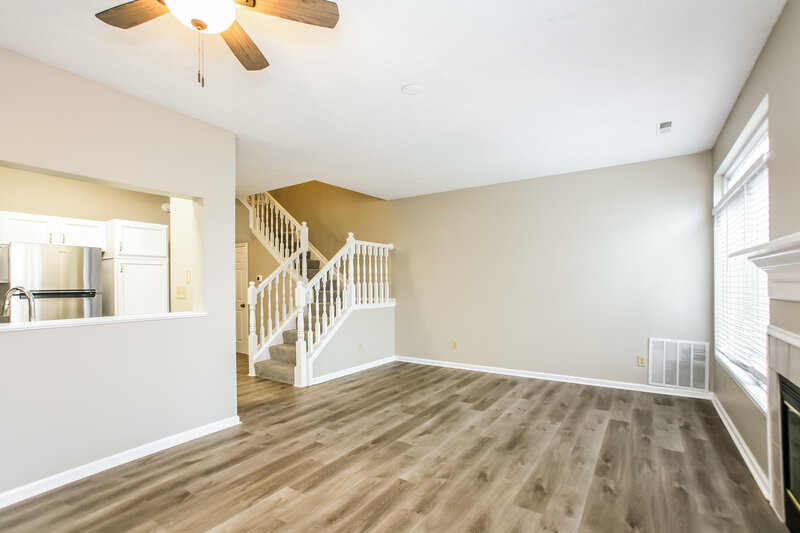 2,300/Mo, 3440 Windham Lake Rd Unit 7 Indianapolis, IN 46214 Living Room View