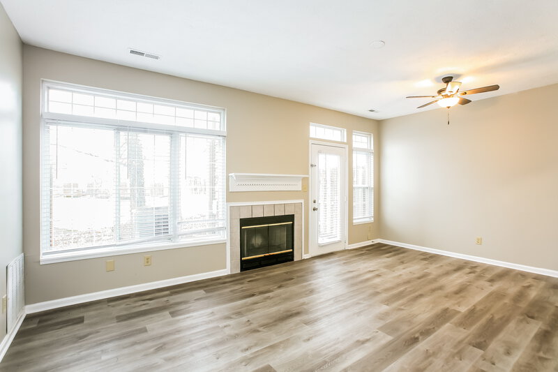 2,300/Mo, 3440 Windham Lake Rd Unit 7 Indianapolis, IN 46214 Living Room View 2