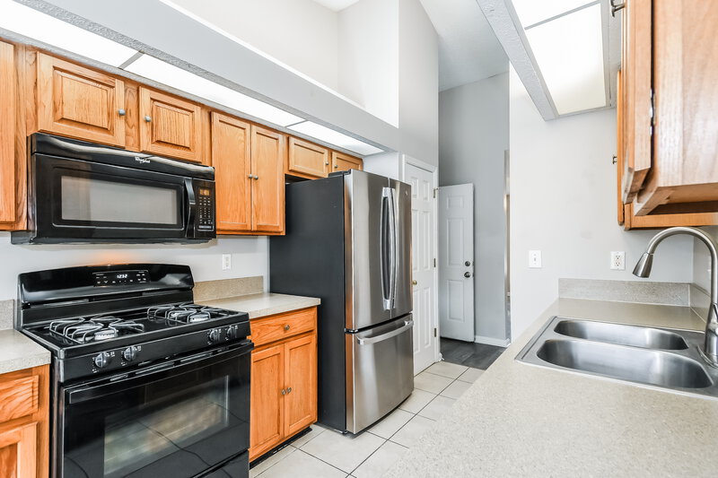 2,765/Mo, 1694 Aston Hall Dr E Jacksonville, FL 32246 Kitchen View