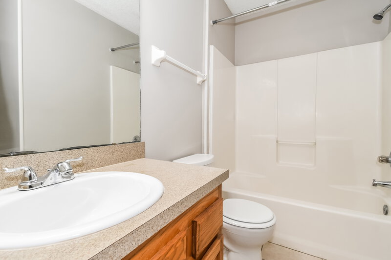 2,765/Mo, 1694 Aston Hall Dr E Jacksonville, FL 32246 Bathroom View
