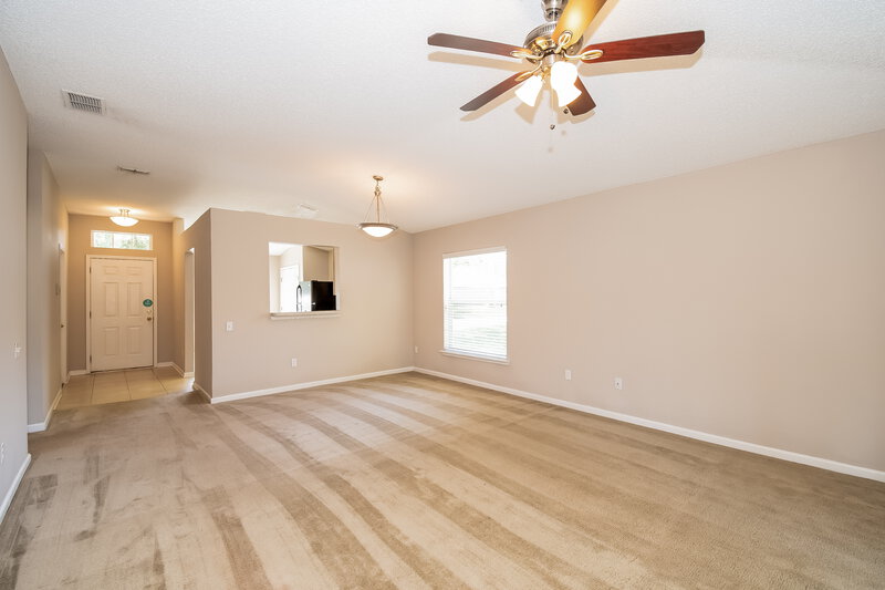 1,690/Mo, 717 Carriage Hill Dr Jacksonville, FL 32218 Living Room View 2