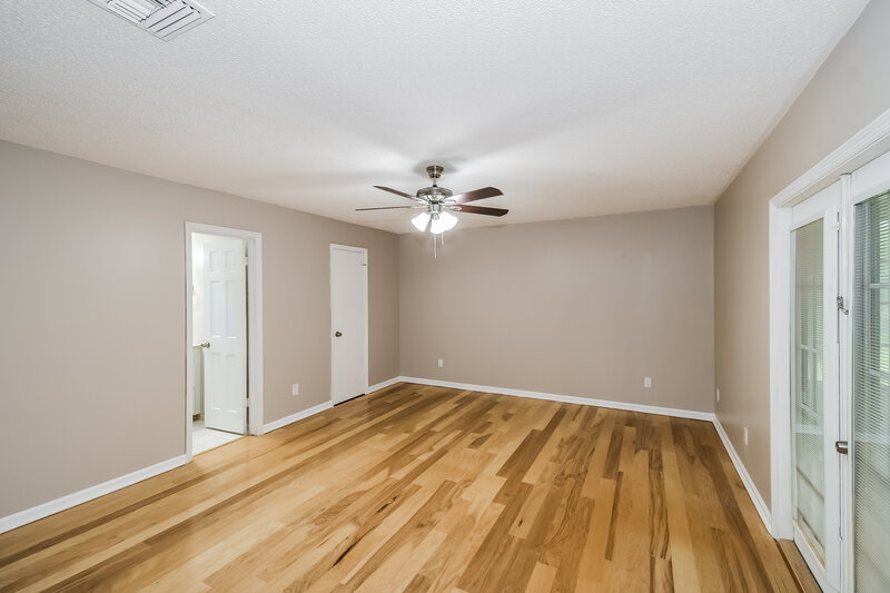 2,230/Mo, 5317 Lamar Shaw Ct Jacksonville, FL 32258 Main Bedroom View 2