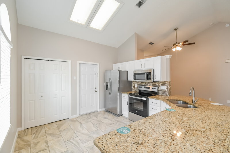 1,750/Mo, 8785 Spring Harvest Ln E Jacksonville, FL 32244 Breakfast Nook View