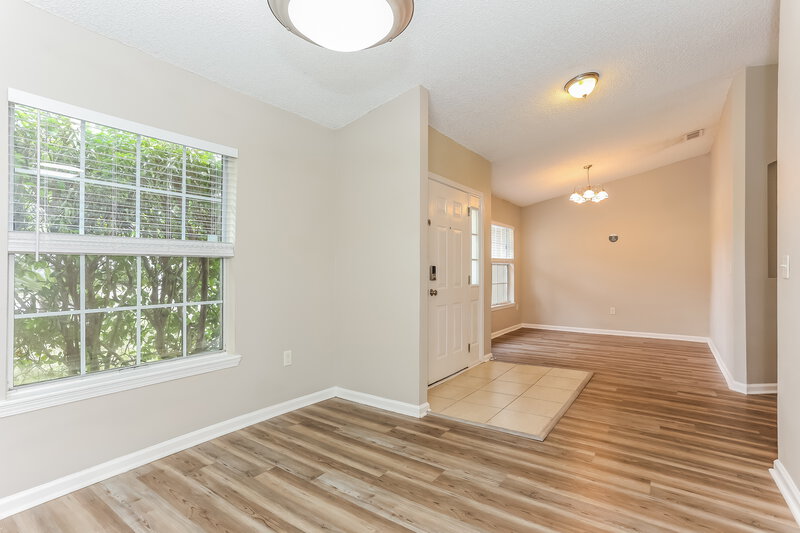 1,875/Mo, 7749 Westport Bay Dr Jacksonville, FL 32244 Living Room View 2