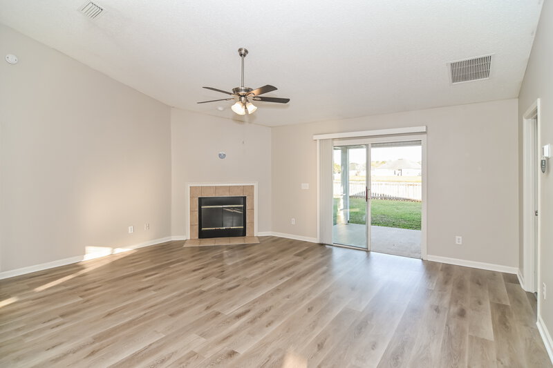 3,000/Mo, 7057 Rapid River Dr W Jacksonville, FL 32219 Living Room View 2