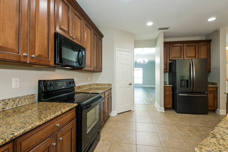 2,385/Mo, 3339 Turkey Creek Dr Green Cove Springs, FL 32043 Kitchen View