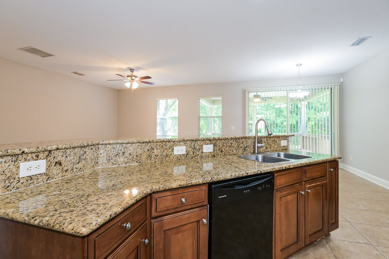 2,385/Mo, 3339 Turkey Creek Dr Green Cove Springs, FL 32043 Kitchen View 2
