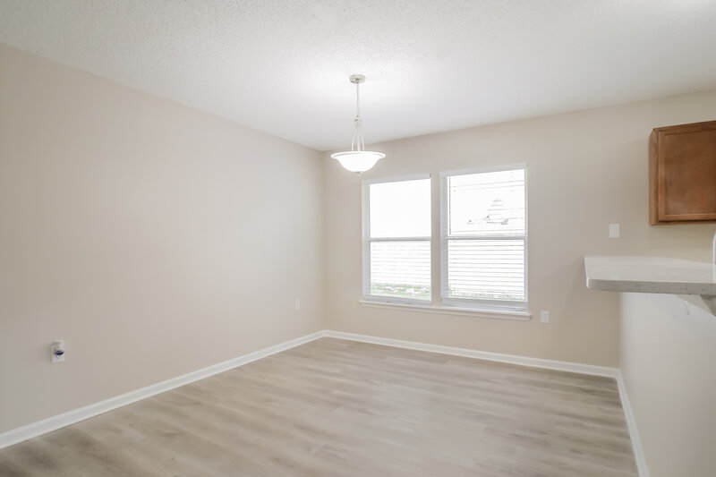 1,850/Mo, 1060 Buccaneer Blvd Green Cove Springs, FL 32043 Dining Room View