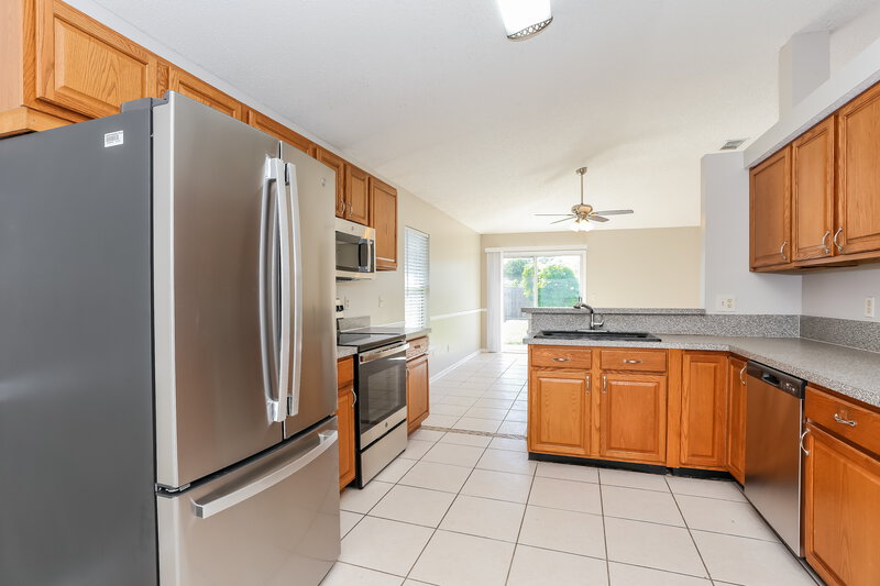 1,970/Mo, 2076 Frogmore Dr Middleburg, FL 32068 Kitchen View