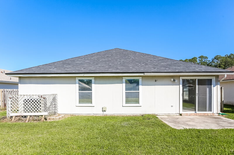 1,970/Mo, 2076 Frogmore Dr Middleburg, FL 32068 Rear View