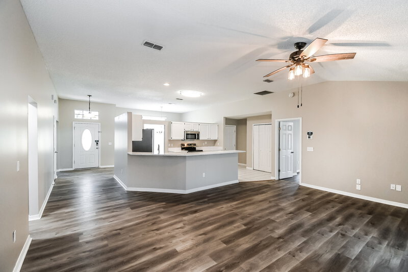1,900/Mo, 8475 Charlesgate Cir E Jacksonville, FL 32244 Living Room View 2