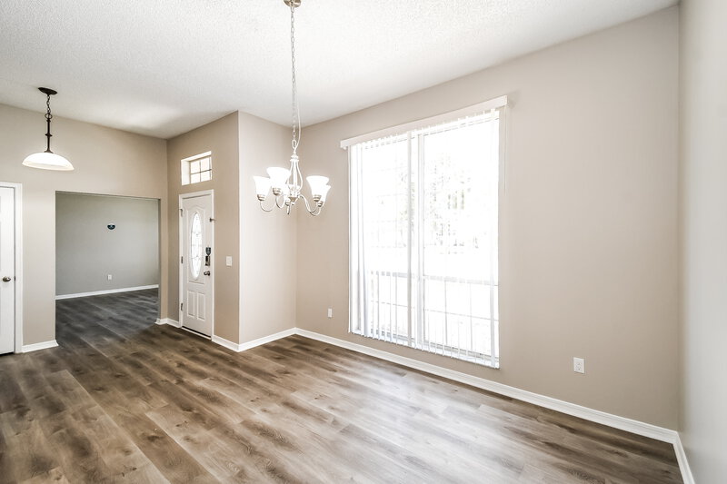 1,900/Mo, 8475 Charlesgate Cir E Jacksonville, FL 32244 Dining Room View