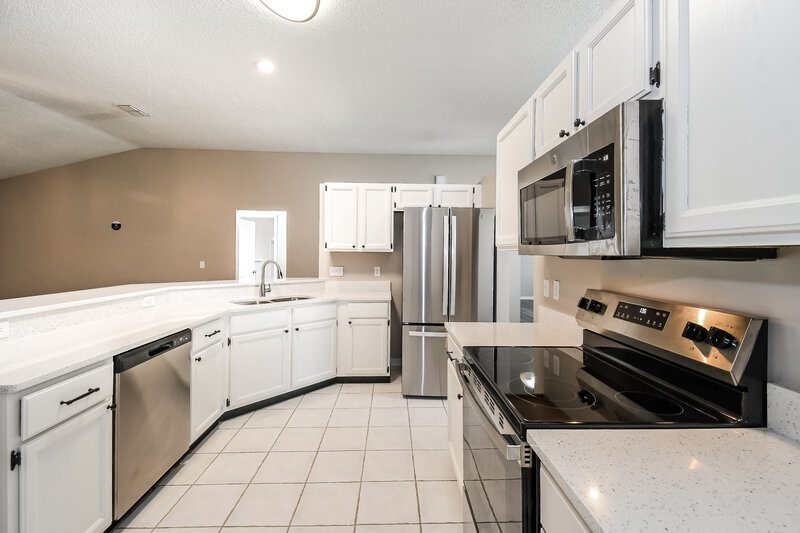 1,900/Mo, 8475 Charlesgate Cir E Jacksonville, FL 32244 Kitchen View 2