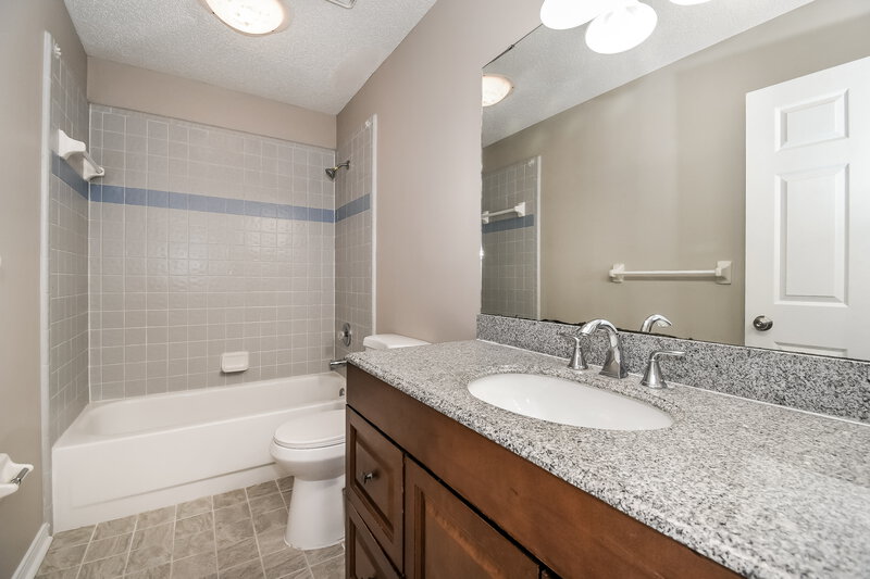 1,900/Mo, 8475 Charlesgate Cir E Jacksonville, FL 32244 Bathroom View