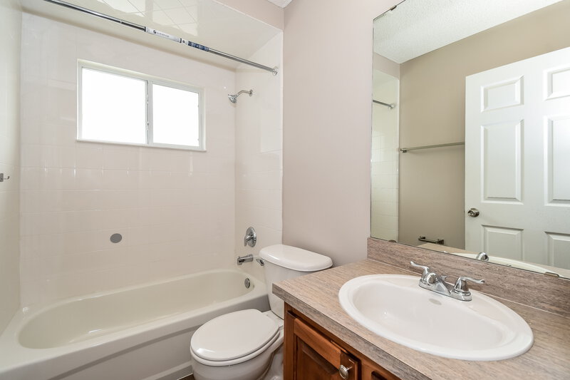 2,155/Mo, 2908 Majestic Oaks Ln Green Cove Springs, FL 32043 Bathroom View