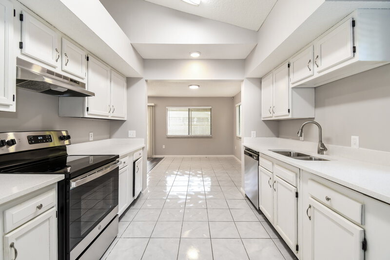 2,400/Mo, 11325 McNichols Ct Jacksonville, FL 32223 Kitchen View 2