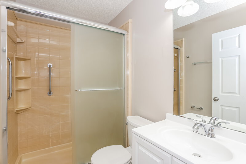 1,970/Mo, 3349 Citation Dr Green Cove Springs, FL 32043 Bathroom View