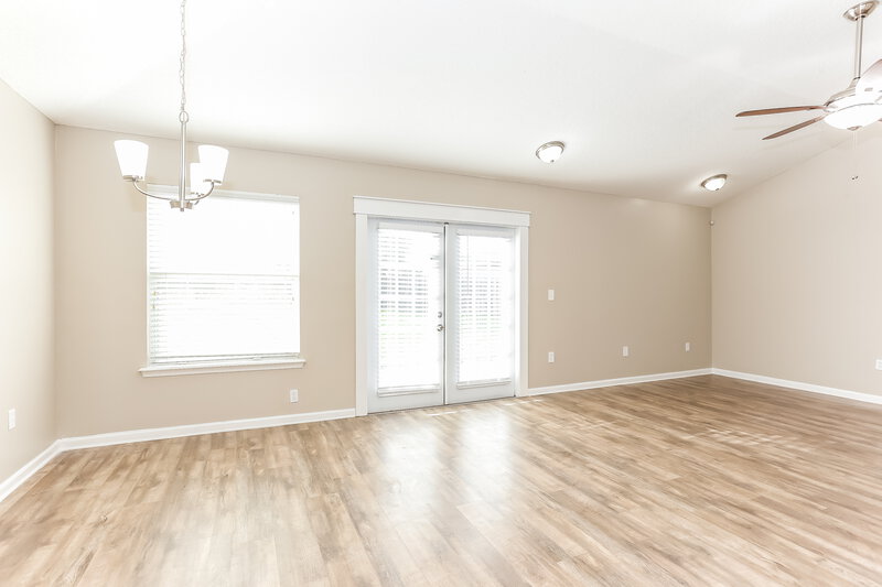 1,945/Mo, 2836 Cross Creek Dr Green Cove Springs, FL 32043 Dining Room View 2