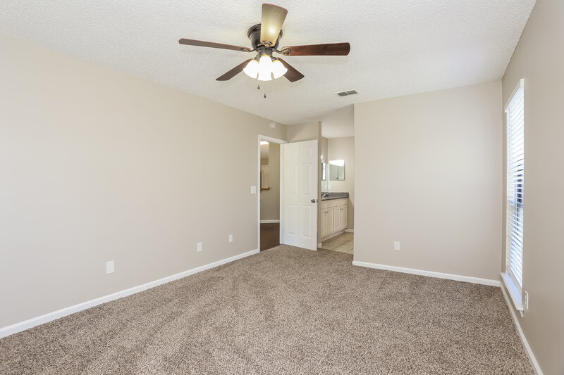 2,410/Mo, 7609 Cinnamon Tea Ct Jacksonville, FL 32244 Main Bedroom View 2