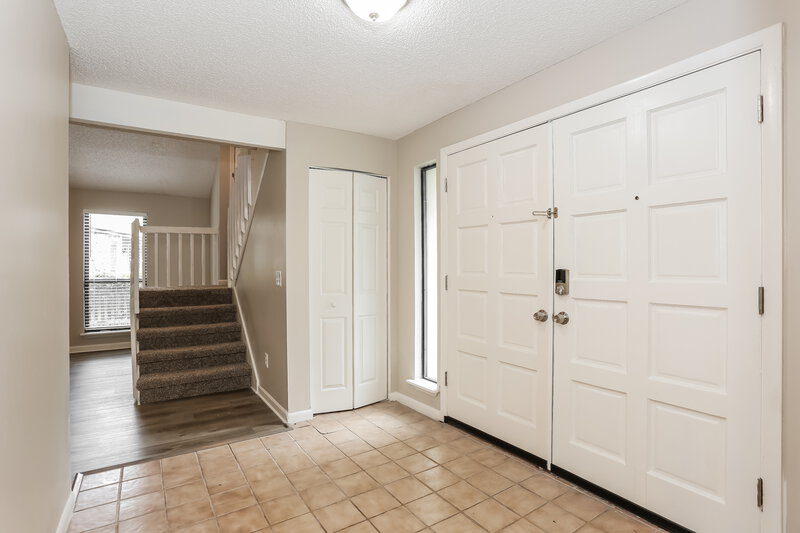 2,305/Mo, 11507 Kelvyn Grove Pl Jacksonville, FL 32225 Foyer View
