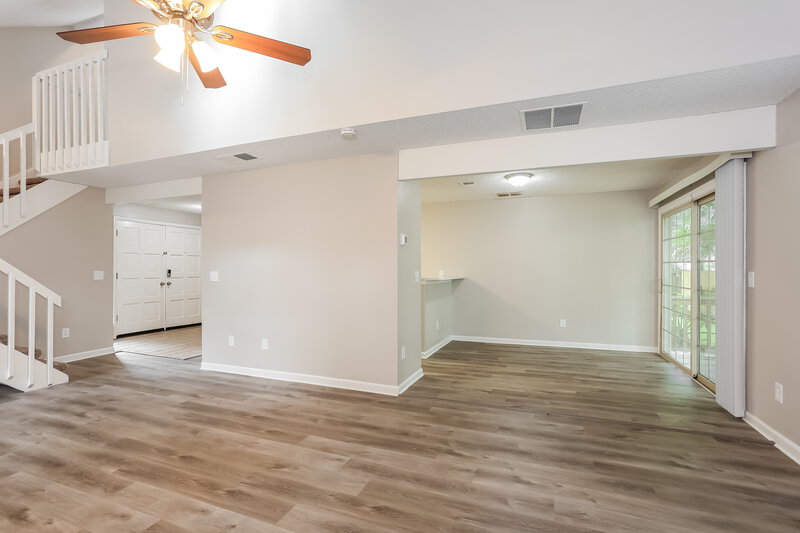 2,305/Mo, 11507 Kelvyn Grove Pl Jacksonville, FL 32225 Living Room View 2