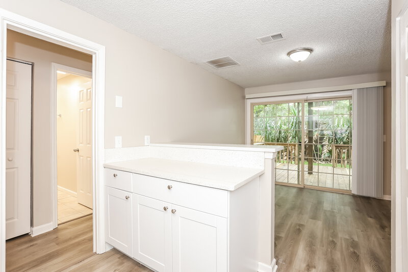 2,305/Mo, 11507 Kelvyn Grove Pl Jacksonville, FL 32225 Kitchen View 2