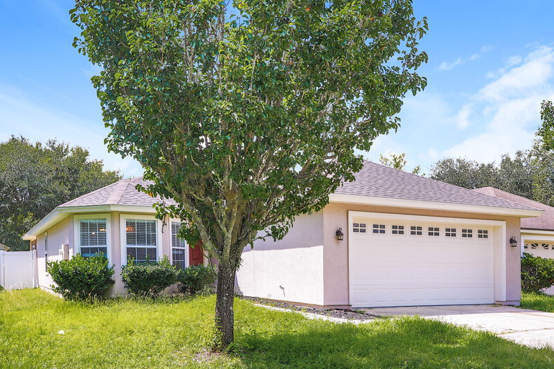 1,910/Mo, 8030 Welbeck Ln Jacksonville, FL 32244 Front View