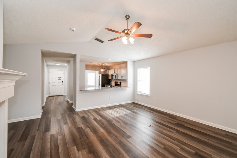 2,820/Mo, 8030 Welbeck Ln Jacksonville, FL 32244 Living Room View 3