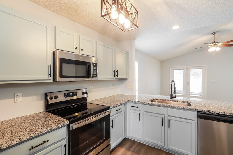 1,910/Mo, 8030 Welbeck Ln Jacksonville, FL 32244 Kitchen View