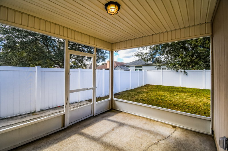 2,820/Mo, 8030 Welbeck Ln Jacksonville, FL 32244 Sun Room View