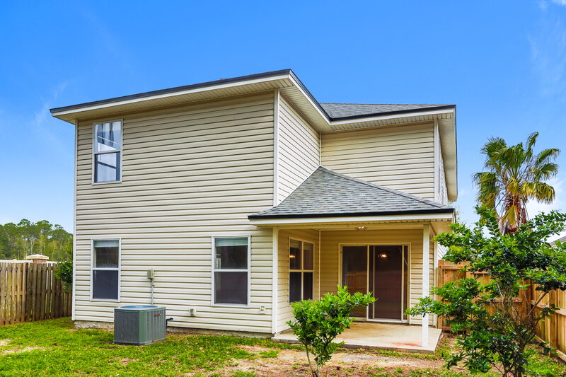 2,160/Mo, 96006 Tidal Bay Ct Yulee, FL 32097 Rear View