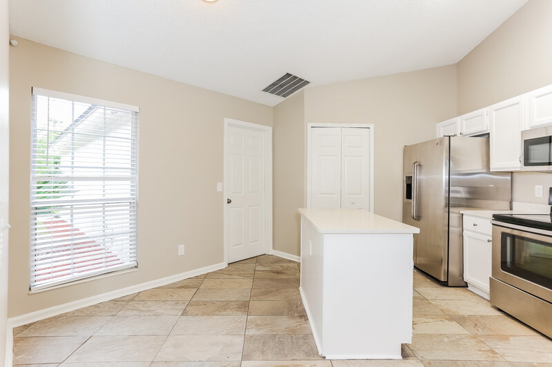 1,970/Mo, 1554 Mountain Lake Dr W Jacksonville, FL 32221 Kitchen View