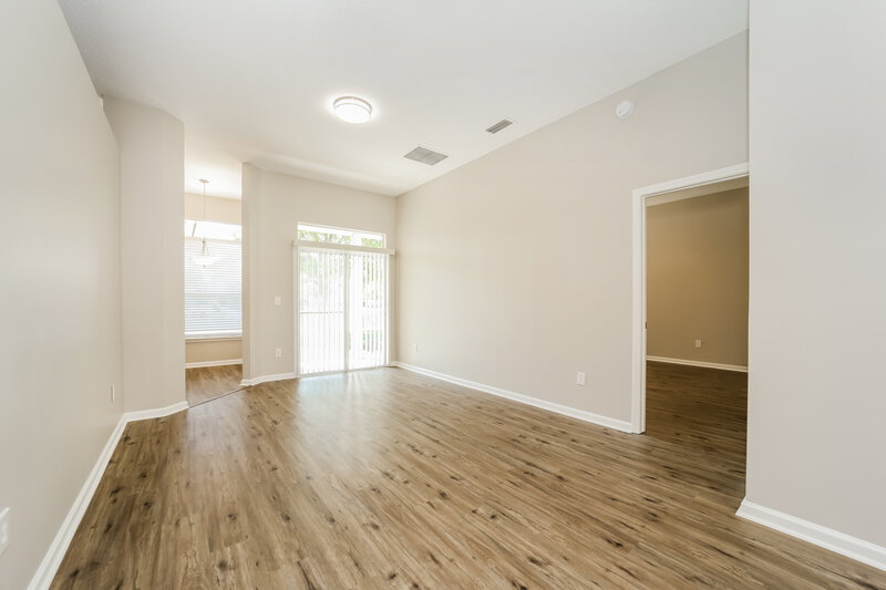 2,200/Mo, 14056 Fish Eagle Dr E Jacksonville, FL 32226 Living Room View