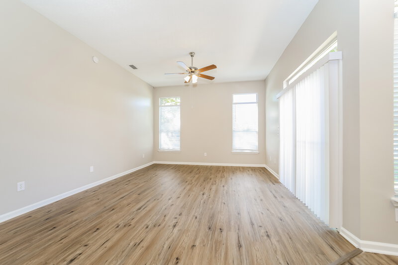 2,200/Mo, 14056 Fish Eagle Dr E Jacksonville, FL 32226 Dining Room View 2