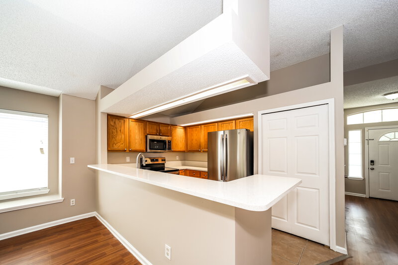 1,560/Mo, 2859 Centerwood Dr N Jacksonville, FL 32218 Kitchen View 2