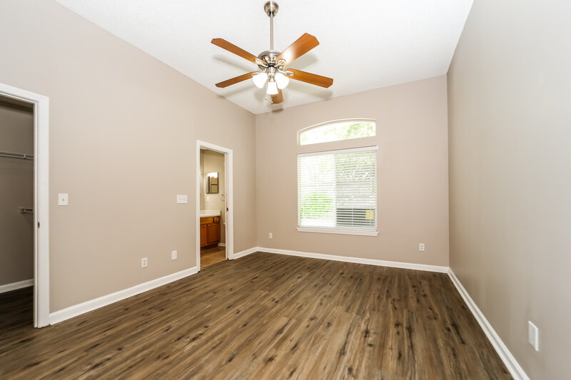 1,560/Mo, 2859 Centerwood Dr N Jacksonville, FL 32218 Main Bedroom View