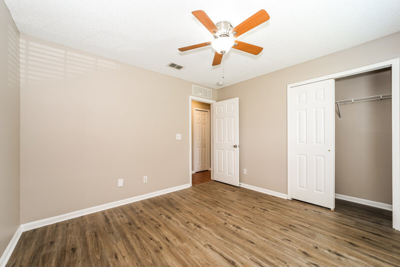 1,560/Mo, 2859 Centerwood Dr N Jacksonville, FL 32218 Bedroom View 2