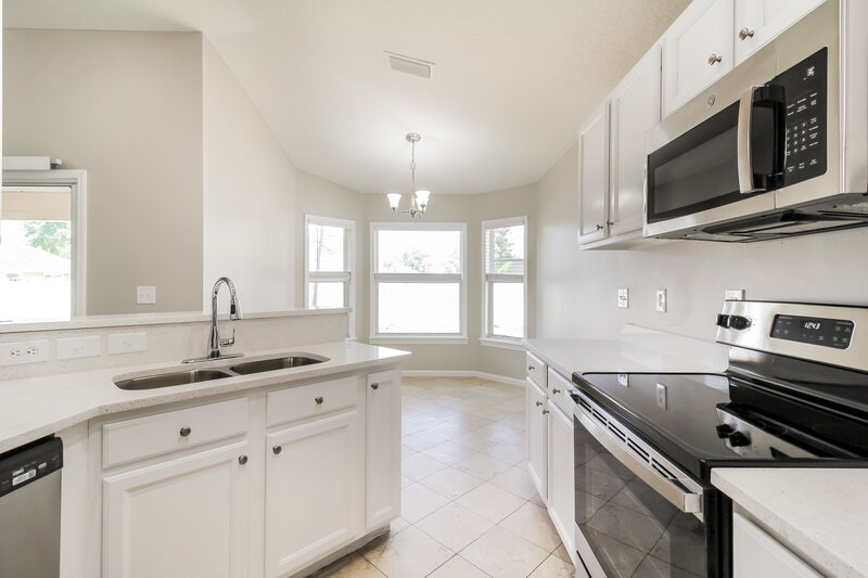 2,115/Mo, 86275 Evergreen Pl Yulee, FL 32097 Kitchen View 3
