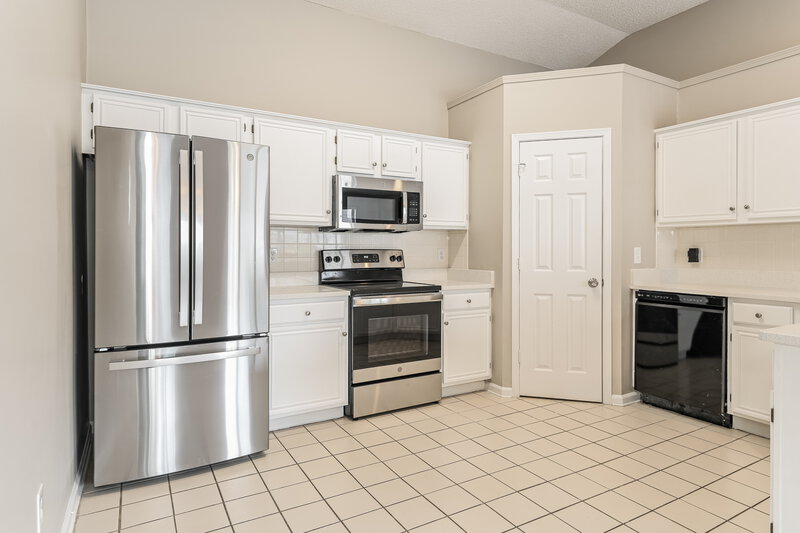 3,030/Mo, 8840 Saint Lucia Ct Jacksonville, FL 32256 Kitchen View