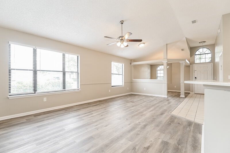 3,030/Mo, 8840 Saint Lucia Ct Jacksonville, FL 32256 Family Room View 2