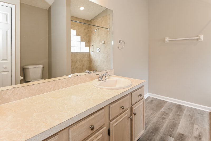3,030/Mo, 8840 Saint Lucia Ct Jacksonville, FL 32256 Main Bathroom View