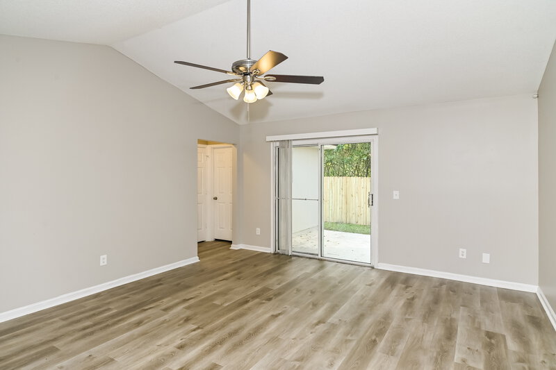 1,825/Mo, 11135 Lauren Oak Ln Jacksonville, FL 32221 Living Room View