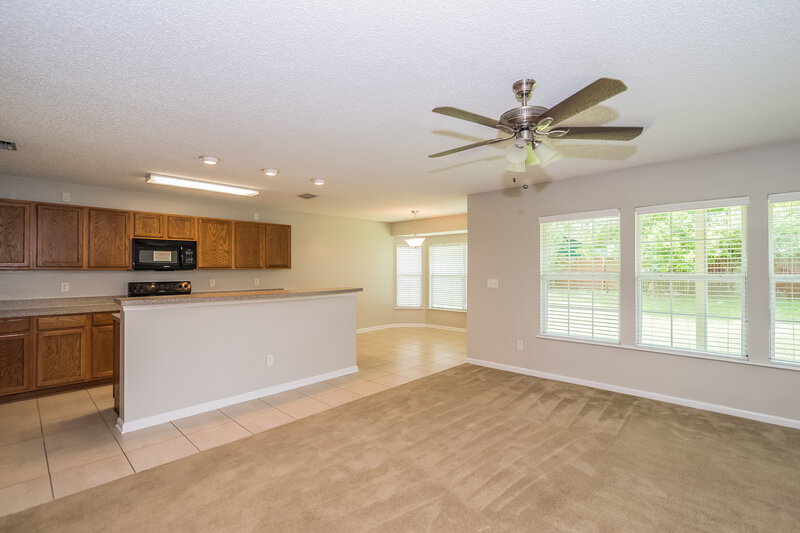 2,105/Mo, 1228 Summit Oaks Dr W Jacksonville, FL 32221 Family Room View