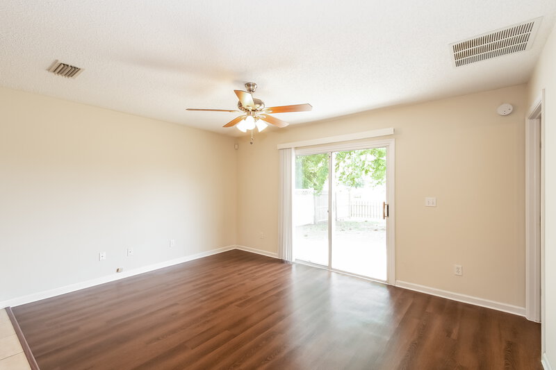 1,890/Mo, 3729 August Crossing Ct Jacksonville, FL 32210 Living Room View 3
