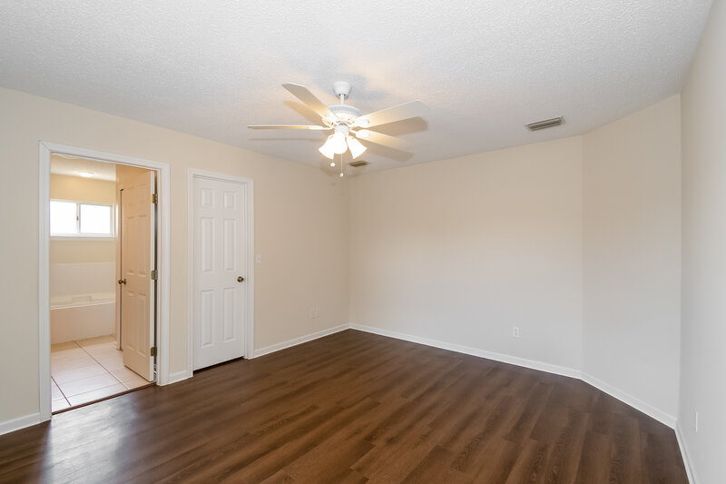 1,890/Mo, 3729 August Crossing Ct Jacksonville, FL 32210 Master Bedroom View 2