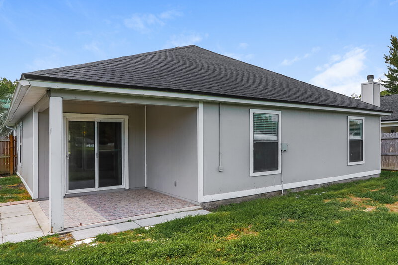 1,825/Mo, 1976 Hunters Trace Cir Middleburg, FL 32068 Rear View
